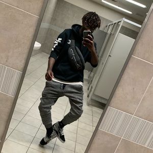 Meet your Posher, Henry